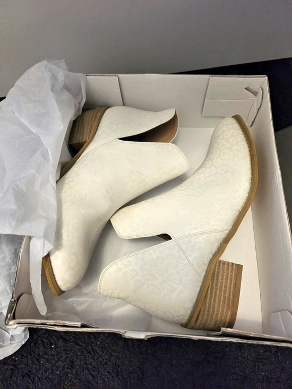 Boutique by Corkys Wayland White Leopard Ankle Boots White & Brown US 9